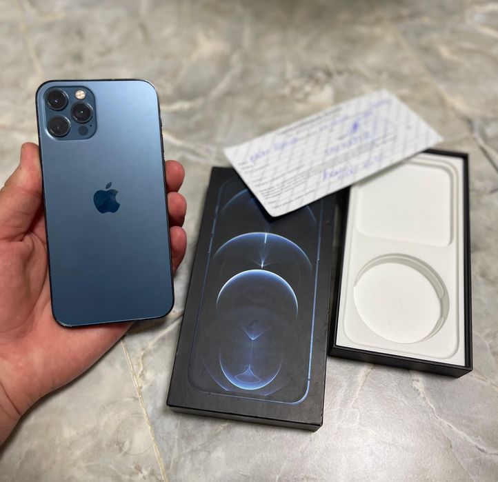 Продам Iphone 12про 256гб