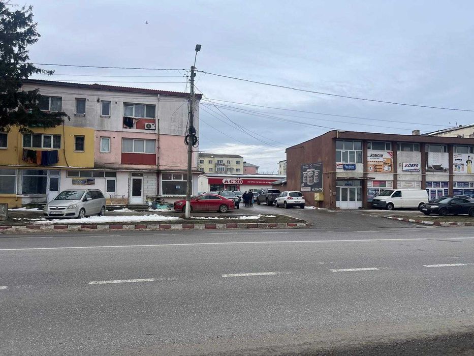 Vand spatiu comercial localitatea Sascut, judetul Bacau