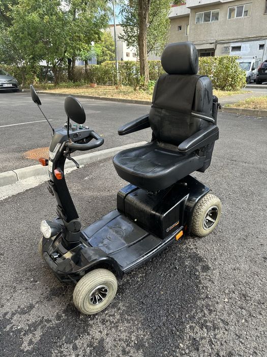 Scuter electric pentru vârstnici