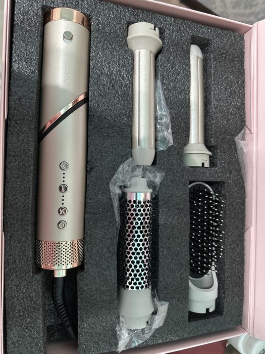 Borman BM931 9в1 с насадками и ионизацией стайлер 1400 Вт золотой