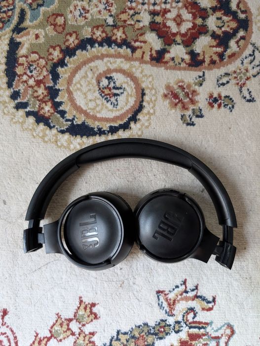 Наушники JBL Tune 520BT черный