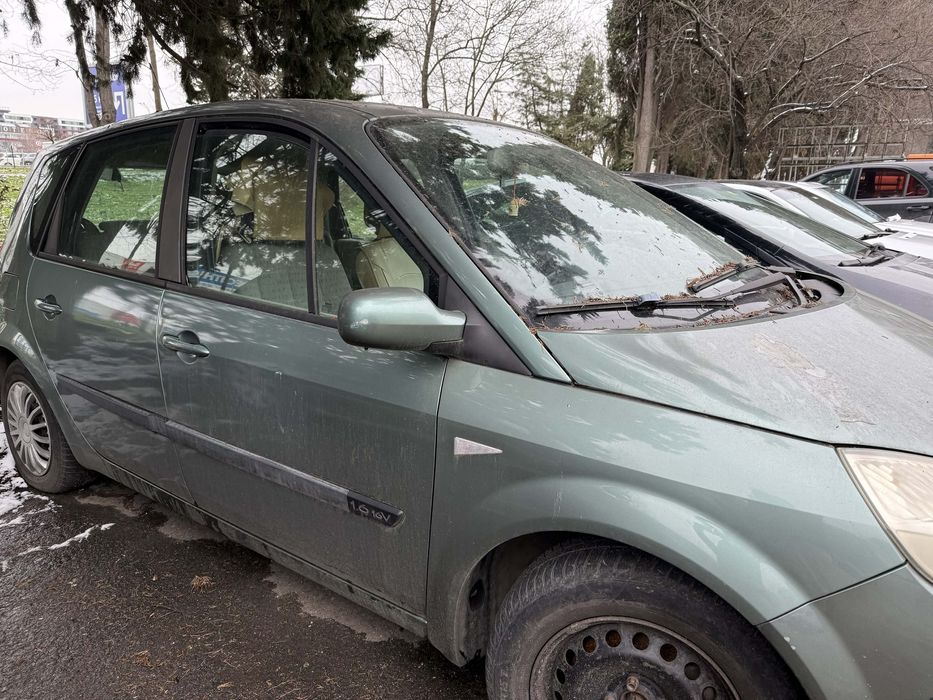 рено  ценик 1.6 с газ