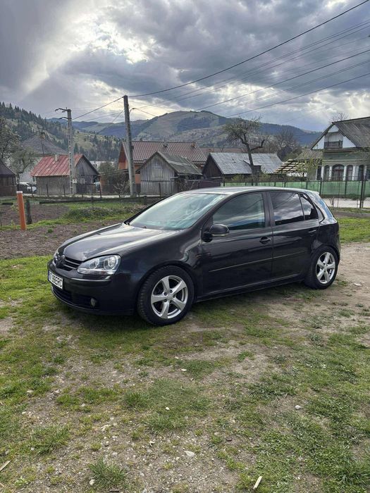Vând Volkswagen Golf 5, an fabricație 2005
