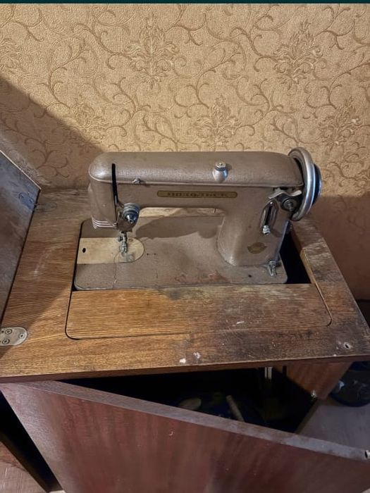 Продам машинки швейные