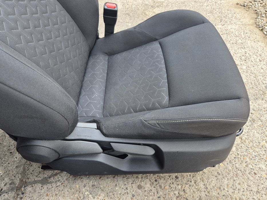 Set Scaune Față cu Încălzire Toyota Corolla E21  2019-2022