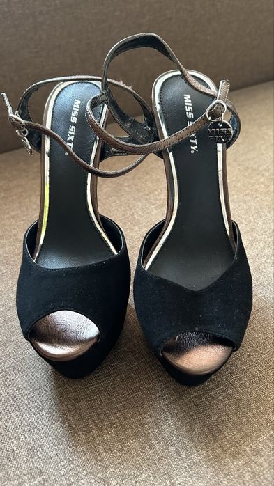 Високи токове Miss Sixty