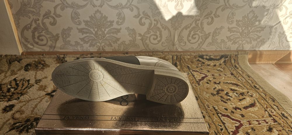 Продам обувь весна-лето