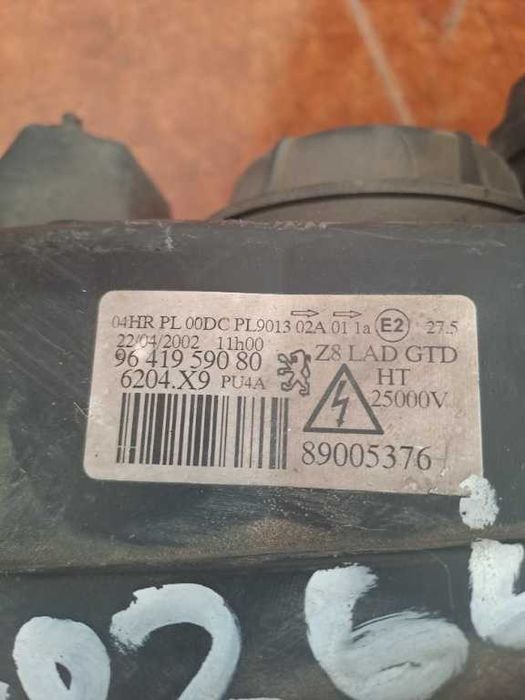 Far stanga Peugeot 607 xenon complet original volan stanga