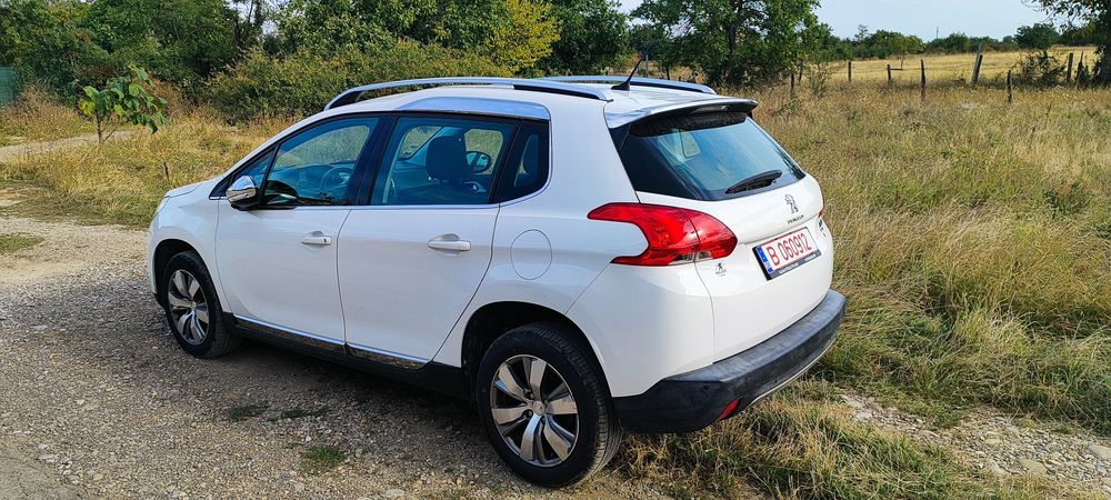 Peugeot 2008 1.2 PureTech 110 CP | 2014 | 122.810 km | Manuală | Benzină