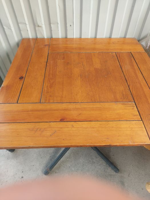 Продам стол в хорошем состоянии