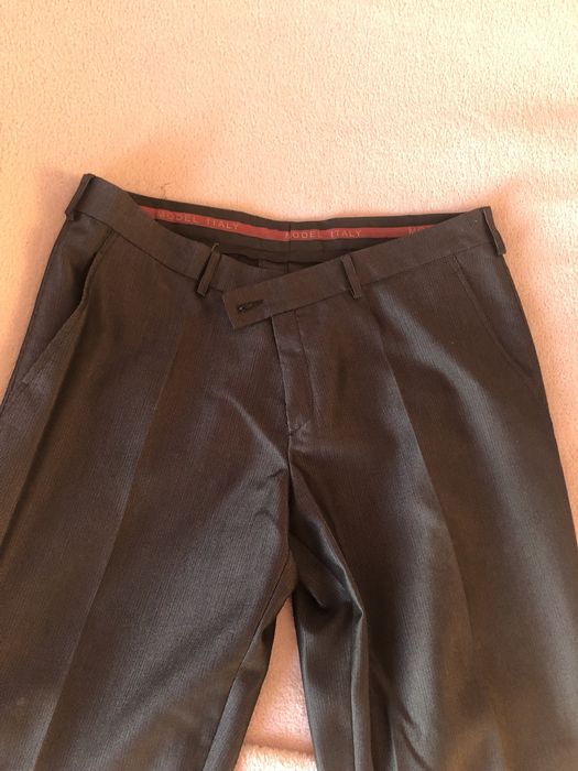 Pantaloni costum barbati