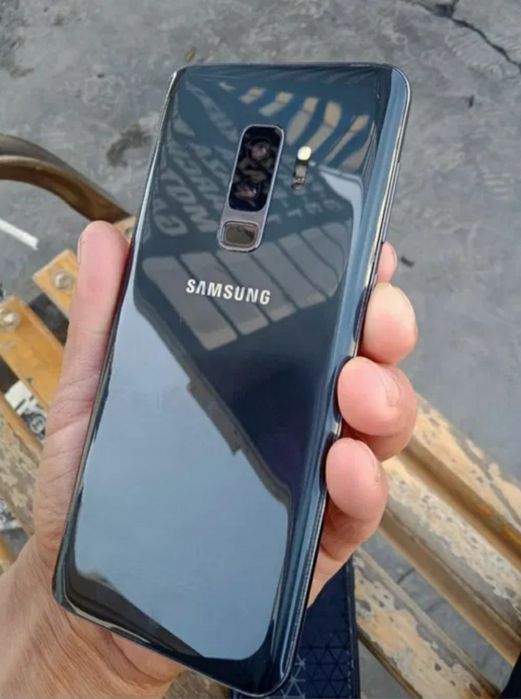 Продам Samsung s9+ 256gb