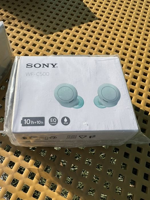 Чисто нови слушалки SONY WF-C500