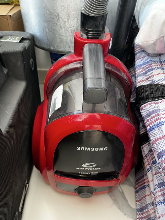 Продам Пылесос samsung.