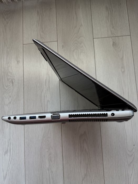 Laptop Toshiba 17.3 inch