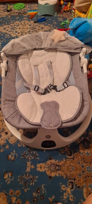 Продам шезлонг детский