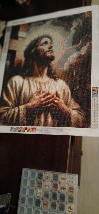 Vand picturi cu diamante facute manual