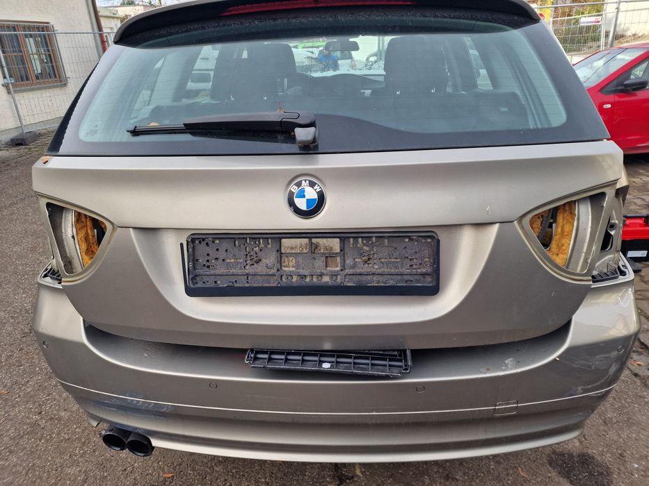 Bara spate Bmw seria 3 e 91 cu senzori parcare