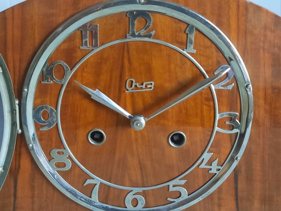 Продам старинные часы с боем ОЧЗ