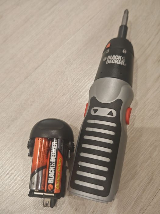 Електрическа отвертка Black and Decker