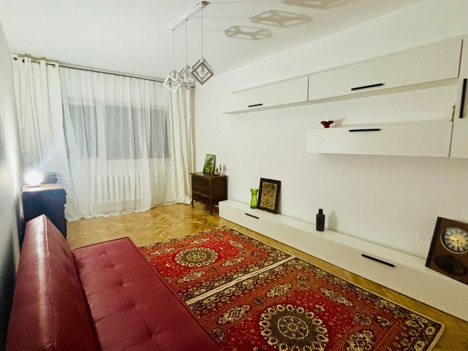 Apartament 2 camere, decimandat, parter,  Bistrita super central