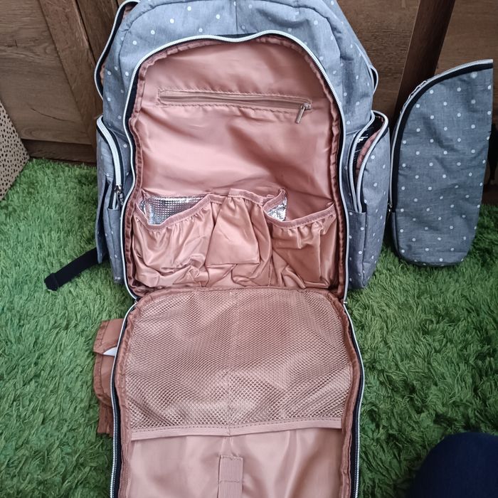 Ghiozdan pentru mama și bebe