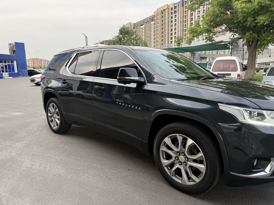 Chevrolet Traverse 2022 — 2