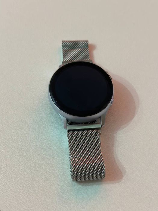Смарт-часы Samsung Galaxy Watch Active 2