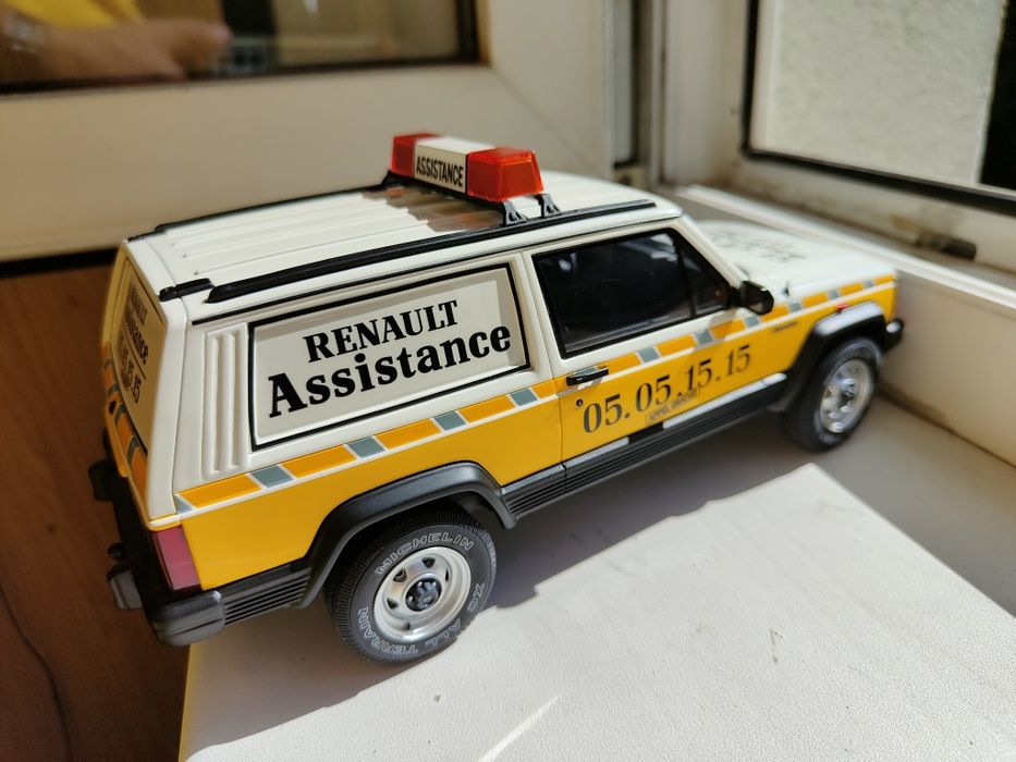 Macheta Jeep Cherokee 1/18