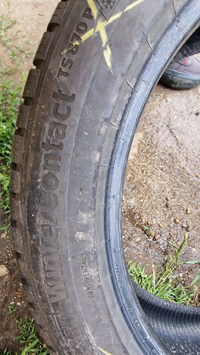 Anvelope 235/45R18 marca Continental, DOT 2022,M+S,7 mm