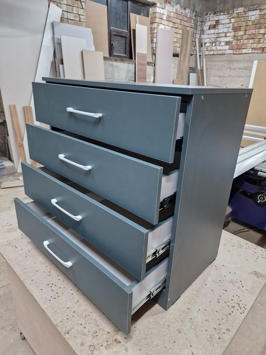 Комод в цвете «Зеленый бриллиант»