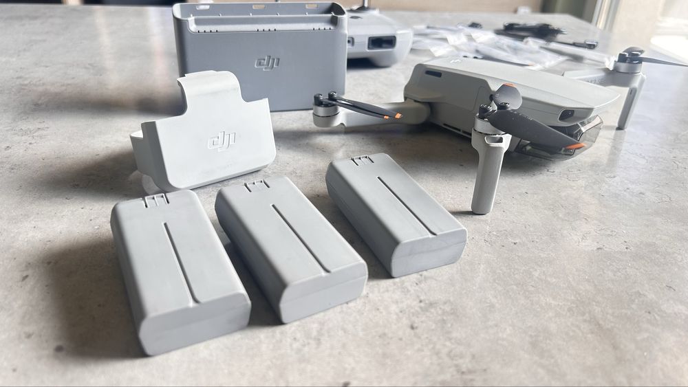 DJI Mini 2se Fly More Combo