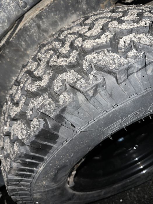 Anvelope EQUIPE resapate 235/75/R16