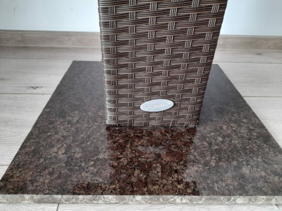 Masa de balcon / gradina ,Noua cumparată de la Jysk, nefolosita