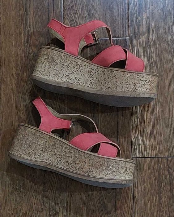 Обувь детская и женская