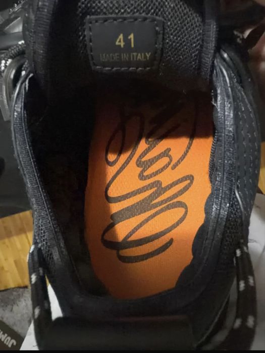 Versace chain reaction