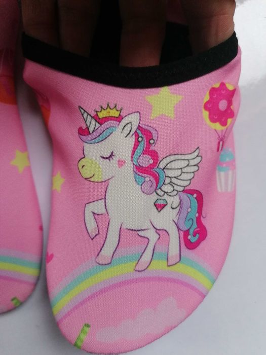 Нови аква обувки 28-29 номер за момиче