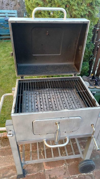 gratar gradina pe carbuni/barbeque