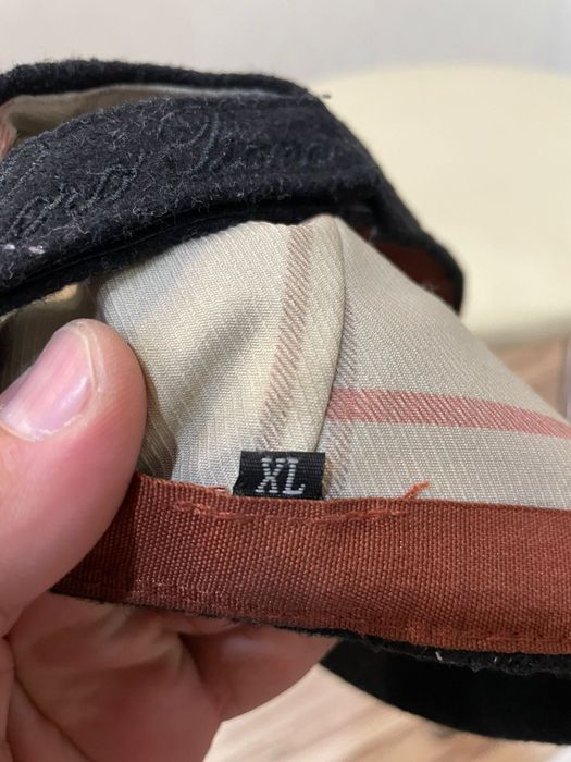 Продам куртку парку женскую и кепки