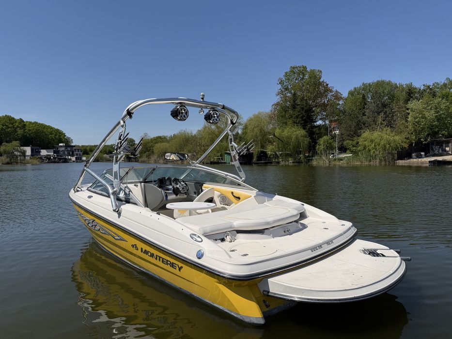 Barca Salupa MONTEREY 194 FS Mercruser 4.3LXI 220PS Tower/ Boxe/ Hummingbird
