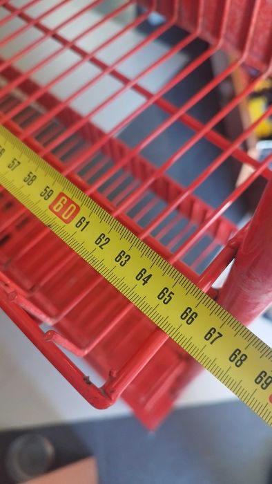 Метален стелаж с рафтове 146/70/30см червен с колела