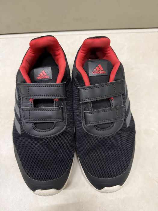 Кроссовки adidas