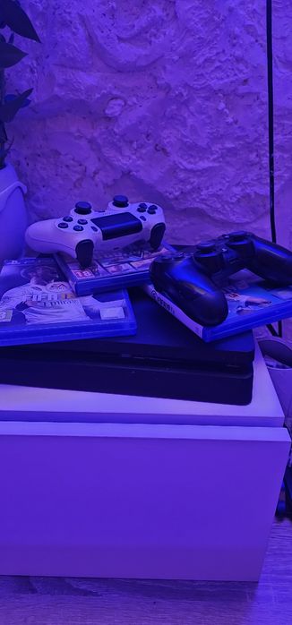 Playtation 4  stare bună