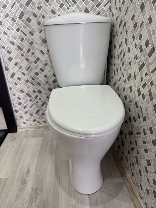 Продам б/у унитаз