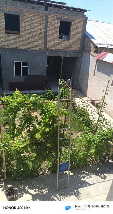 Sergeli tuman uzumzor mahala srochna sotiladi