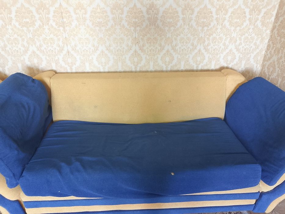 Отдам даром диван