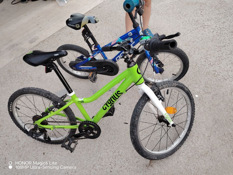 Bicicleta copii 6 și 8 ani