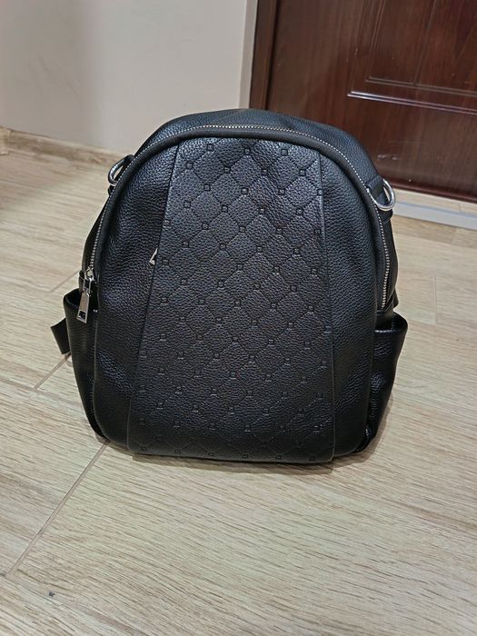 Дамска раница нова