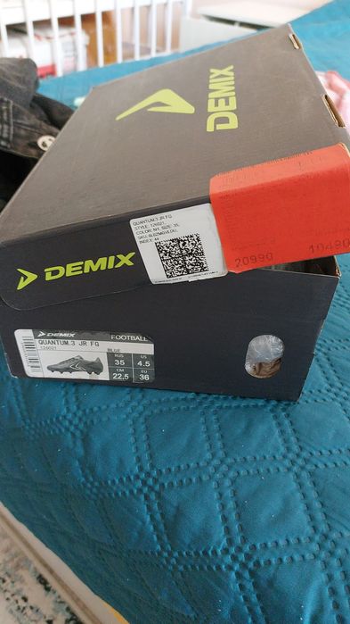 Продам сороконожку для мальчика