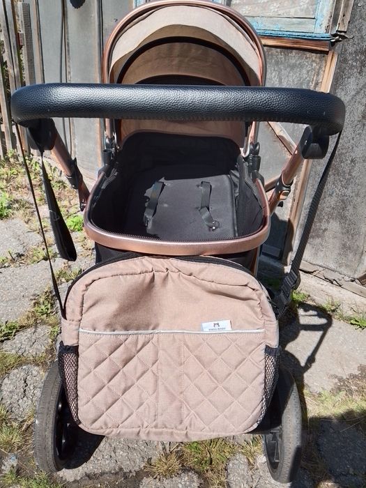 Продается хорошая коляска